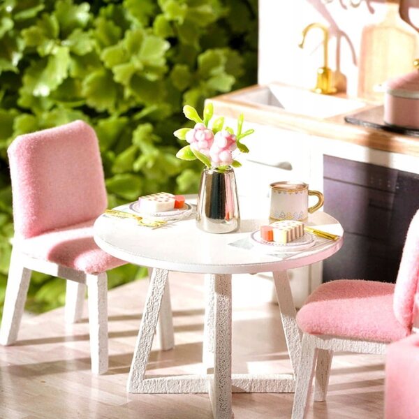 Miniatura casa Cosmpolitana Copenaghen con illuminazione LED – rosa lifestyle