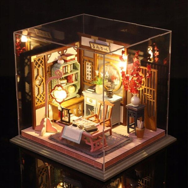 Miniatura Casa Mistica in Legno con LED e Design Asiatico - Hobby e Collezione