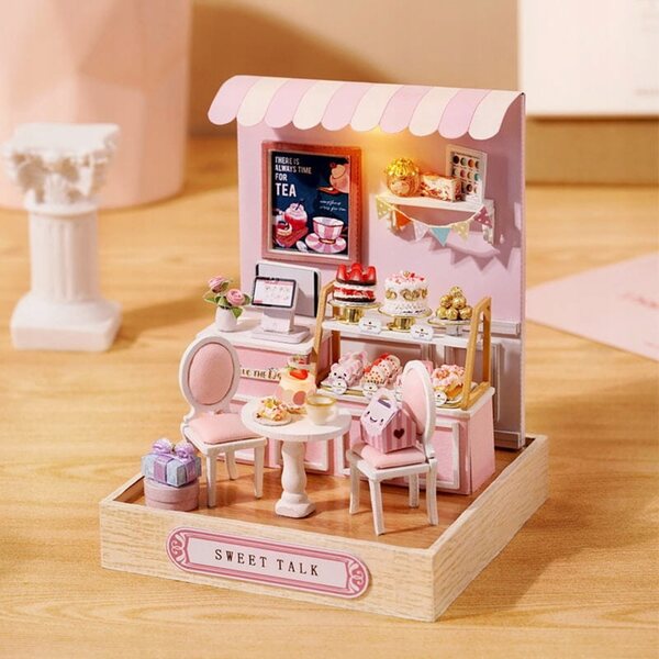 Doll House Habarri Mini Cukiernia in Legno con LED per Bambini 7+
