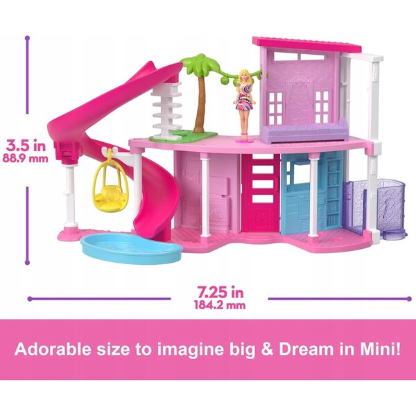 Mini casa con ascensore, piscina e una bambola: divertimento creativo per bambini dai 4 anni