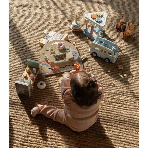 Casa delle bambole SOGGIORNO Jouéco - Set di mobili e accessori in legno per bambini