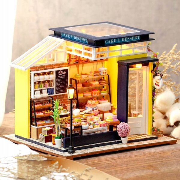 Miniatura casa da costruire in legno per bambini con LED e colla inclusa