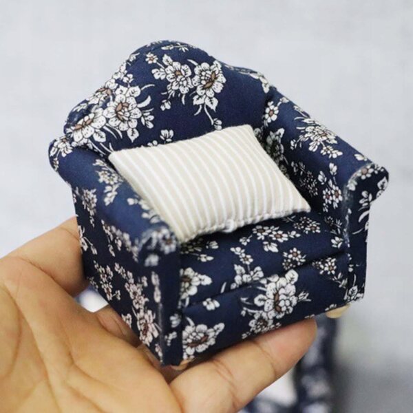 Miniatuur houten bank voor poppenhuis 1:12 - decoratief accessoire