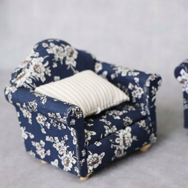 Miniatuur houten bank voor poppenhuis 1:12 - decoratief accessoire
