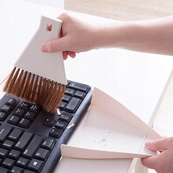 Mini-Besen- und Kehrschaufel-Set für die Tastatur- und Schreibtischreinigung, Beige