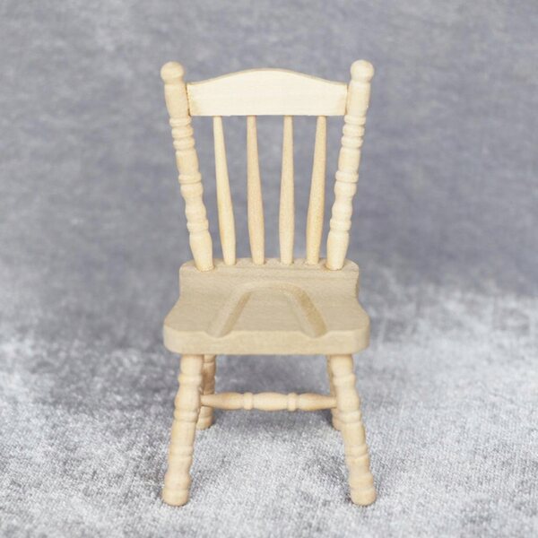Miniaturistische houten stoel voor poppenhuis schaal 1:12