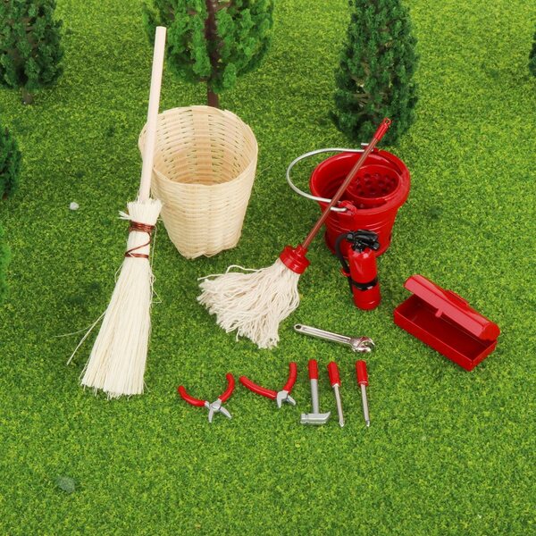 Set 12 Miniature Strumenti da Giardino per Casa delle Bambole Scala 1:12