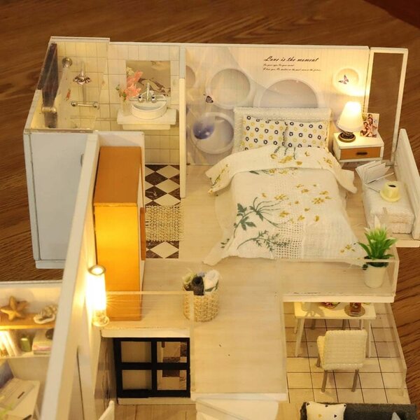 Set Modellistico Casa delle Bambole da Assemblare Fai da Te con Mobili e LED