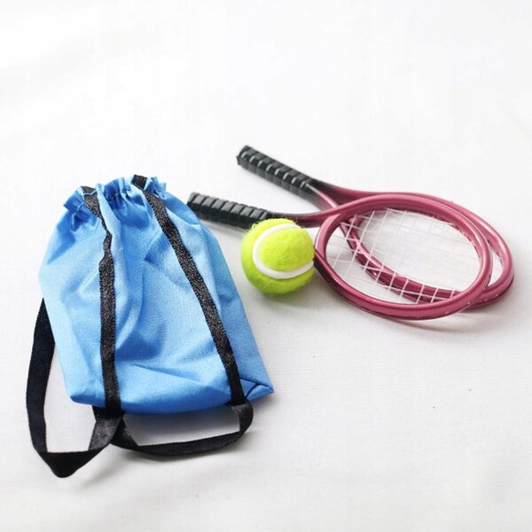 Set Miniatura Tennis 1:12 per Casa delle Bambole con Racchetta e Palline Rosa