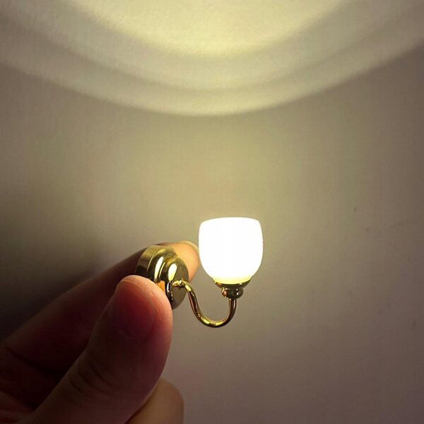 1:12 LED-Wandlampe für Puppenhaus, Retro-Lampe, Metalldekoration