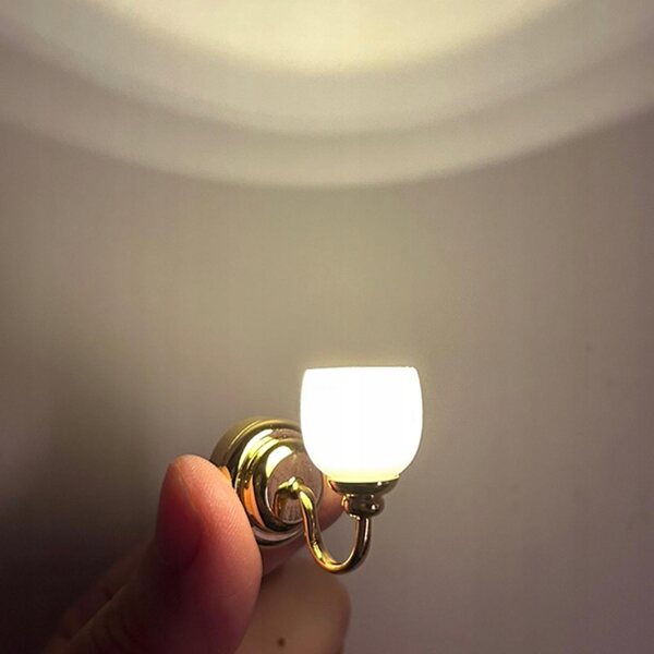 1:12 LED-Wandlampe für Puppenhaus, Retro-Lampe, Metalldekoration
