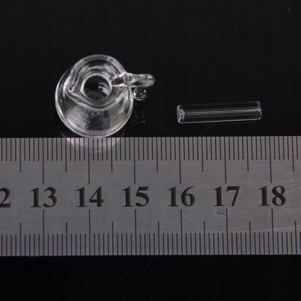 1:12 Puppenhaus-Miniatur-Glaskrug, transparent, 2,1 cm