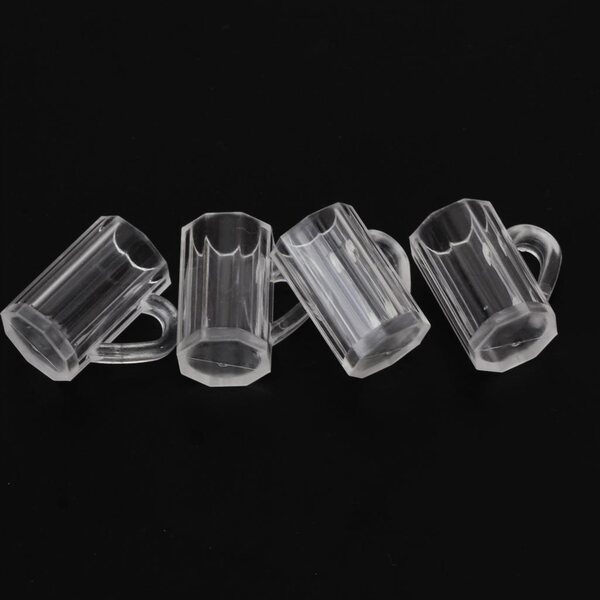 Set 4 Miniature Bicchieri Birra in Plastica per Casa delle Bambole 1:12
