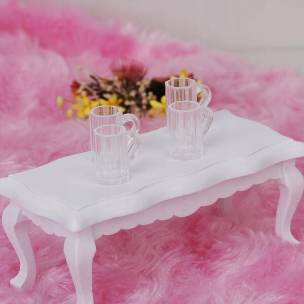 Set 4 Miniature Bicchieri Birra in Plastica per Casa delle Bambole 1:12