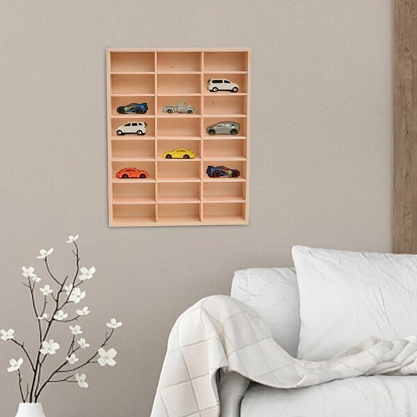 Casetta per bambole in legno con vetrina antipolvere e ripiani beige