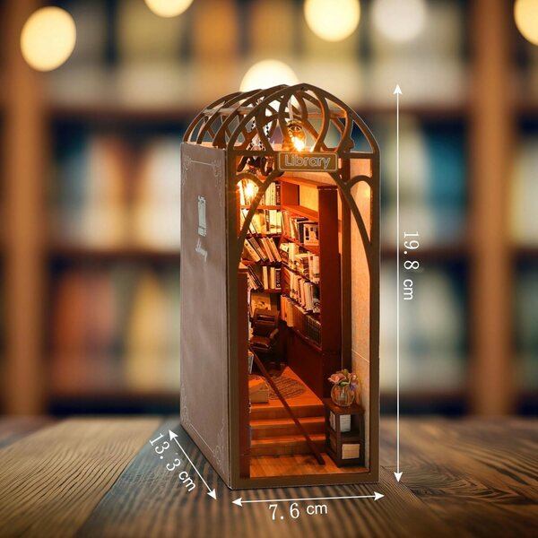 Dollhouse in legno DIY a tema biblioteca con montaggio completo e dettagli unici