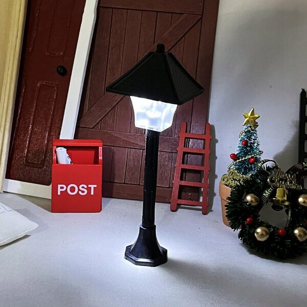Lot de 2 mini lampadaires pour maisons de poupées à l'échelle 1:12 avec lumière bicolore