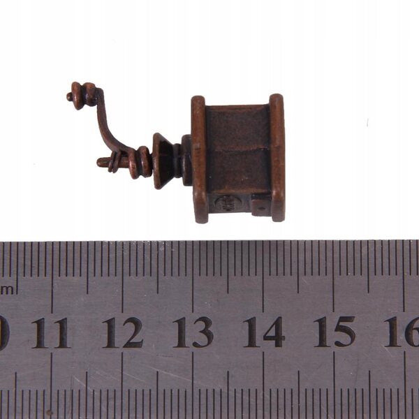 Miniatura casa delle bambole 1/12 vintage macinacaffè in bronzo antico