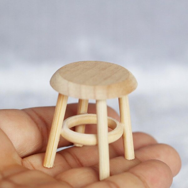 1:12 Runder Holzhocker Miniatur für Puppenhausküche und Esszimmer