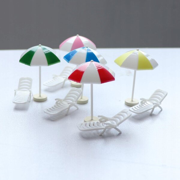 Lot de 5 mini chaises et 5 mini parapluies en bois pour maison de poupées 1:12