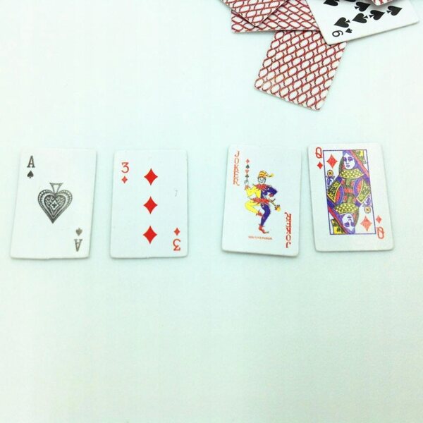 2 zestawy gier Karty do gry z papieru pokerowego 1:12 Miniaturowe akcesoria do domku dla lalek