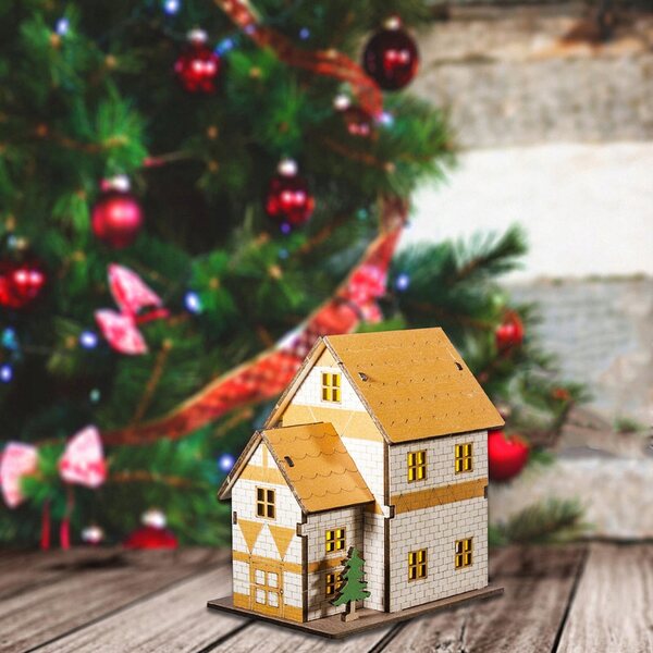 Maison miniature en bois avec éclairage décoratif 11x7,8x11,6 cm