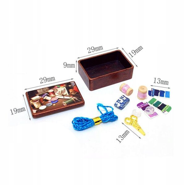 Set Miniature Strumenti da Cucito in Stile Vintage per Casa delle Bambole Scala 1:12