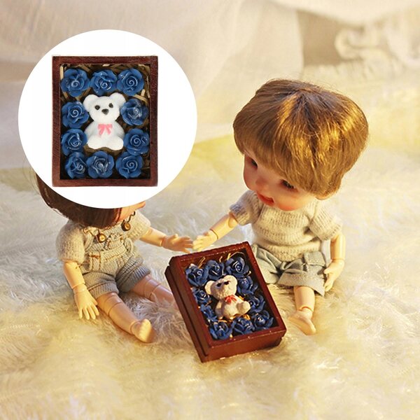 1:12 Puppenhaus-Miniatur-Geschenkbox mit blauer Rose aus Kunstharz