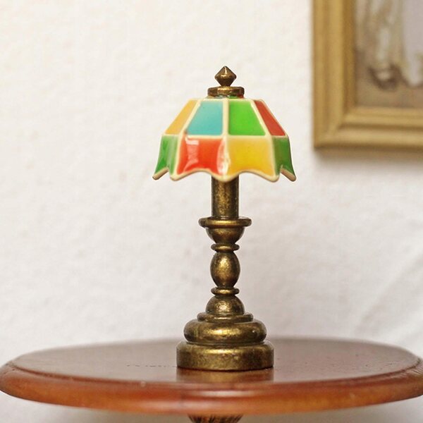 Mini-Puppenhaus-Tischlampe 1:12, detaillierte und farbenfrohe Dekoration