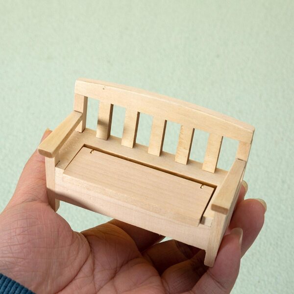 1/12 Holzstuhl-Miniatur für Puppenhaus, realistische und langlebige Dekoration