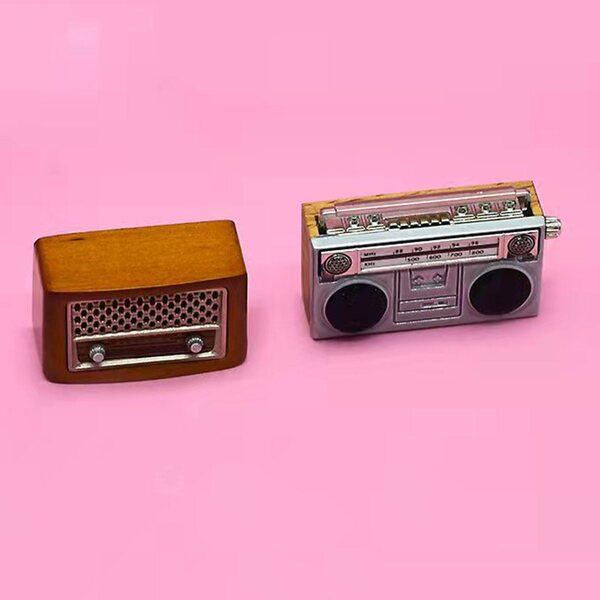 Radio in scala 1:12 per casa delle bambole, accessorio in legno ecologico