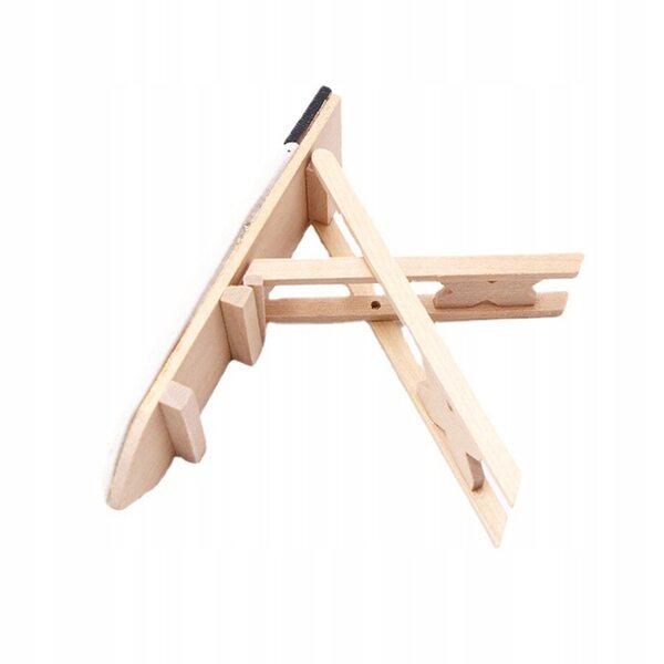 Deska da stiro in scala 1:12 per casa delle bambole in legno realistica