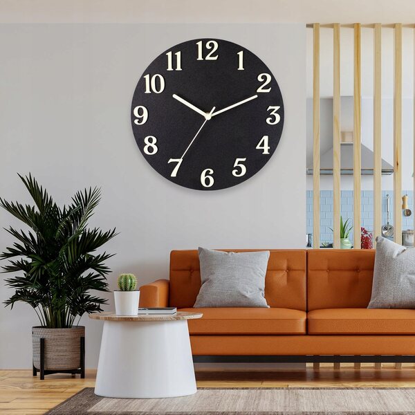Lichtgevende zwarte houten wandklok met fluorescerende cijfers 30 cm