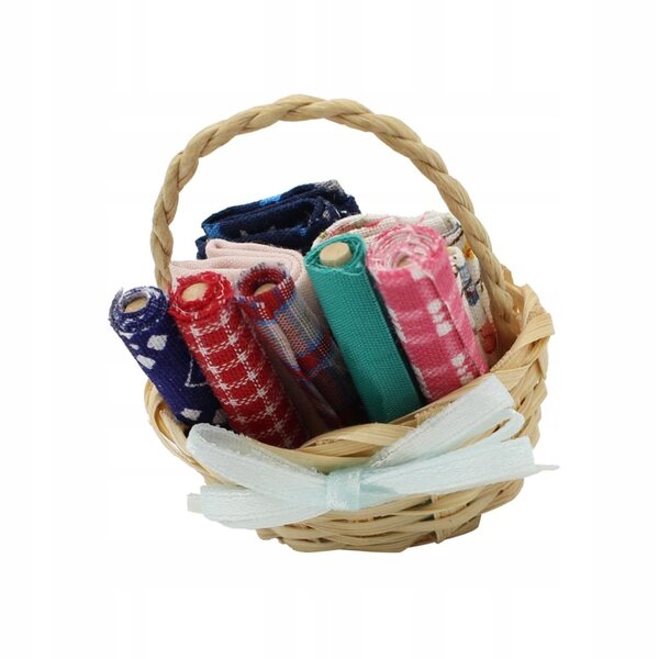 Miniatura Cesto in Bambù con Tessuti per Casa delle Bambole Scala 1:12