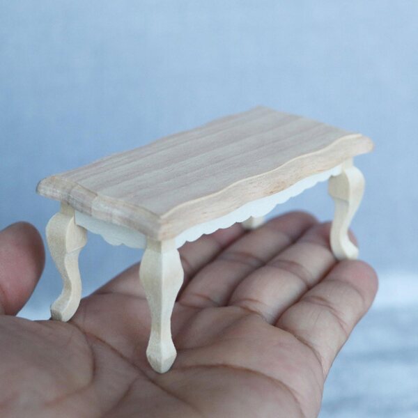 Mini Tavolo in Legno per Casa delle Bambole Scala 1/12, Arredo per Bambini