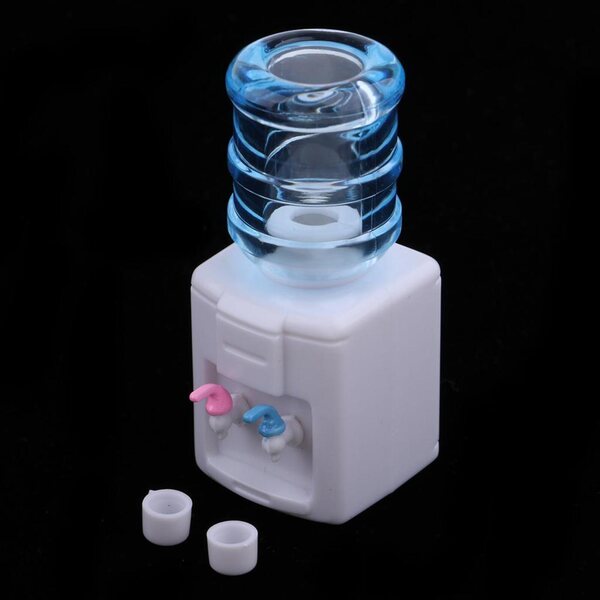 Miniature per Casa delle Bambole 1:12 - Set di Mobili e Accessori Plastici