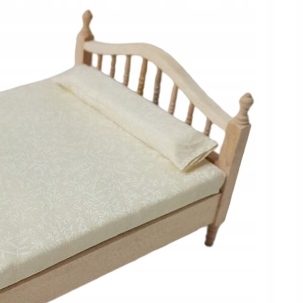Doppelbett aus Holz für 1:12 Puppenhaus mit Matratze und realistischen Details