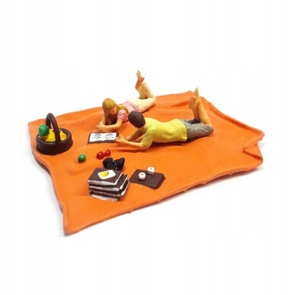Mata piknikowa in scala 1:64 per diorami e miniature, design arancione dettagliato