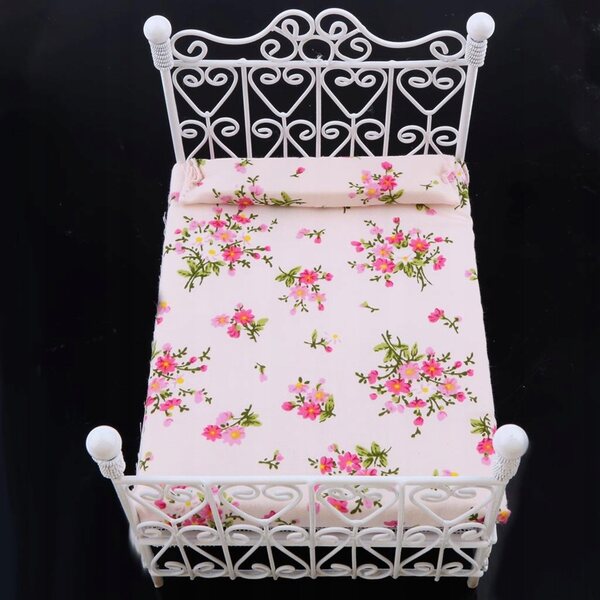 Dollhouse Miniature Letto Retro in Metallo con Materasso per Camera da Letto 1:12