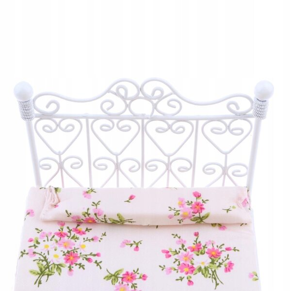 Dollhouse Miniature Letto Retro in Metallo con Materasso per Camera da Letto 1:12