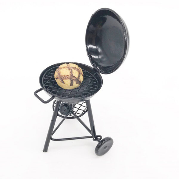 Miniaturowy model grilla Bbq z czarnego żelaza Dekoracyjne narzędzie kieszonkowe do domku dla lalek