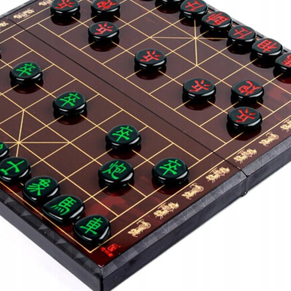 Großes tragbares chinesisches Schachbrett mit Magnet – Xiangqi-Strategiespiel