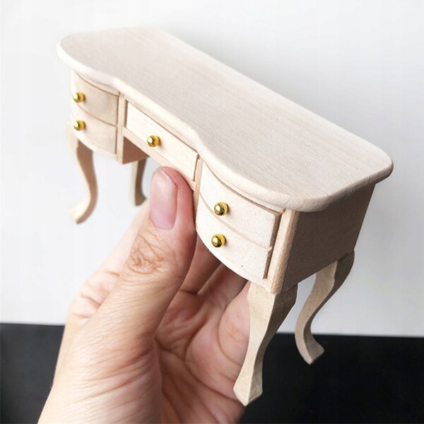Cottage per bambole in legno 1:12 con scrivania e sedia miniatura realistica
