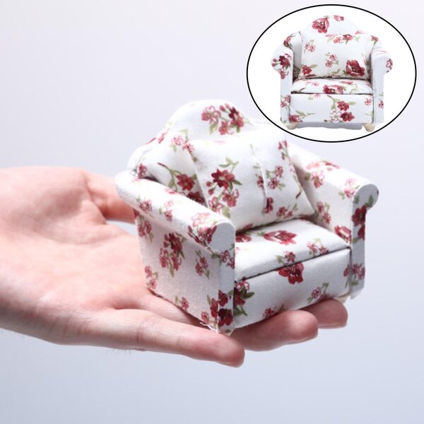 Sofa Miniature 1:12 til dukkehus, dekoreret trælænestol