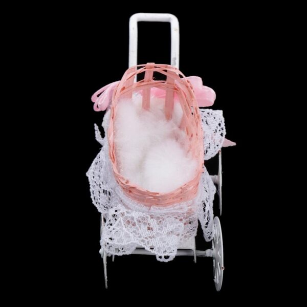 Metallic miniatuur poppenhuiskinderwagen 1:12 roze
