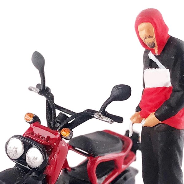 Figura 1:64 Uomo su Motociclo Micro Paesaggio Rossa e Nera in Resina