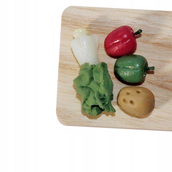 Cottage per bambole 1:12 accessorio tagliere con verdure in resina e legno