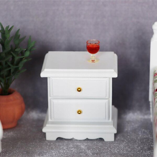 Miniaturistische Stolik Nocny in hout 1:12 voor poppenhuis met 2 lades