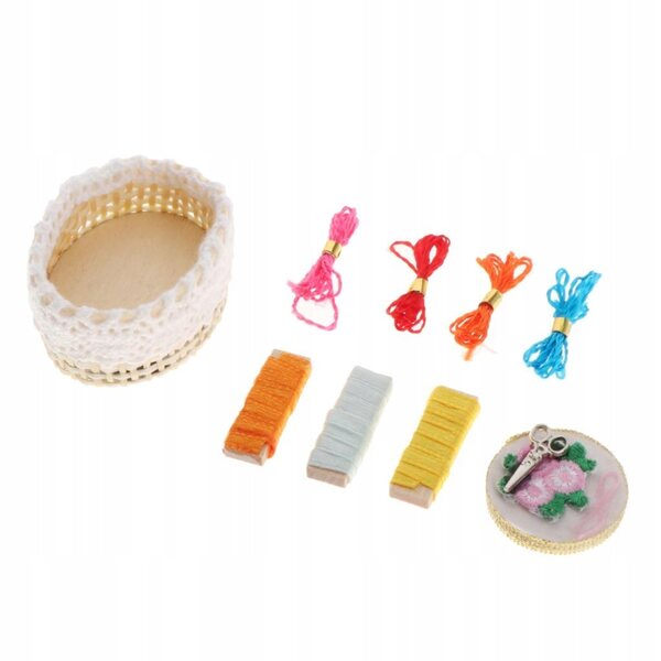 Mini Cestino da Ricamo in Legno 1/12 per Casa delle Bambole - Accessorio Decorativo