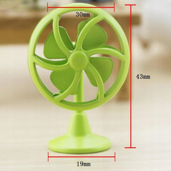 Miniatura ventilatore vintage verde per casa delle bambole 1:12, accessorio realistico